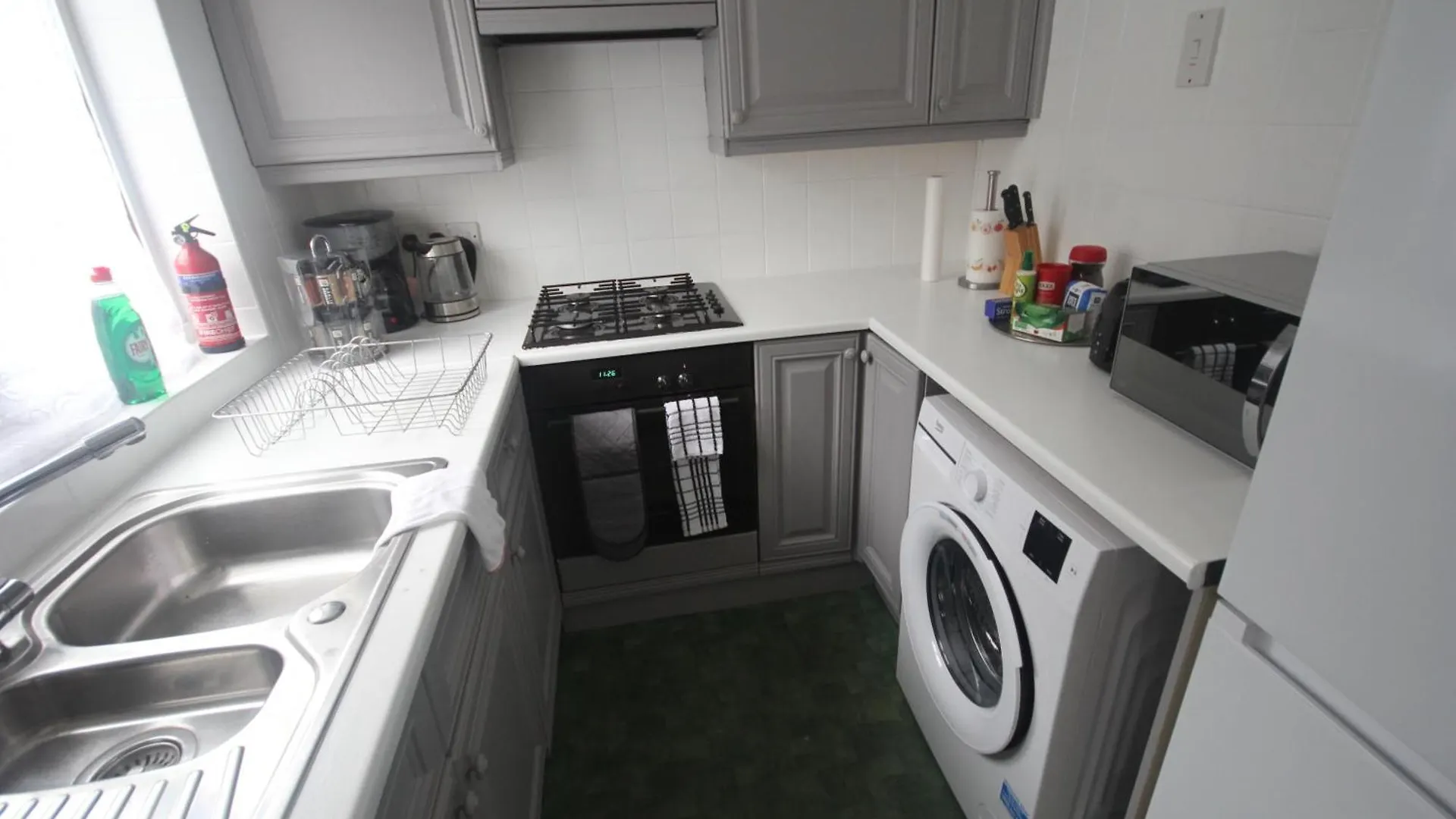 הוילה Ickenham Hillingdon'S House 0*,